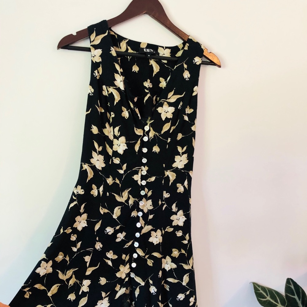 Vintage Boho Floral Button-Down Minidress - Picture 6 of 7